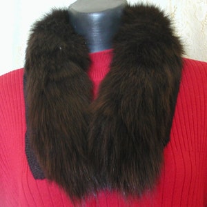 Fox Fur Collar in Black Fox Fur......Vintage Black Fox Fur Collar....Vintage Fox Fur Collar.....Black Fox Fur Collar