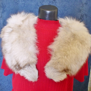 Fox Collar Vintage Red Fox Fur Collar.....Vintage Light Red Fox Fur Collar....Soft and Fluffy Fox Collar