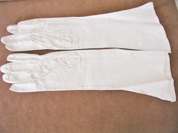 leather evening gloves