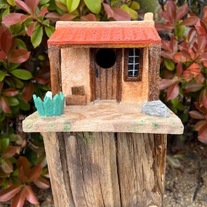 SW Hogar birdhouse