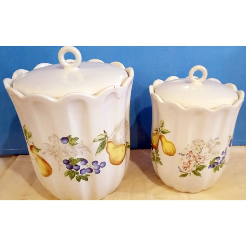 Corelle Chutney Canister Set of 2 Jay Import Fruit Pattern Please Read