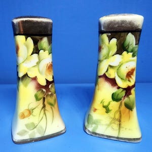 Floral Hand Painted Gold Gilded Salt & Pepper Shakers Yellow Roses Japan
