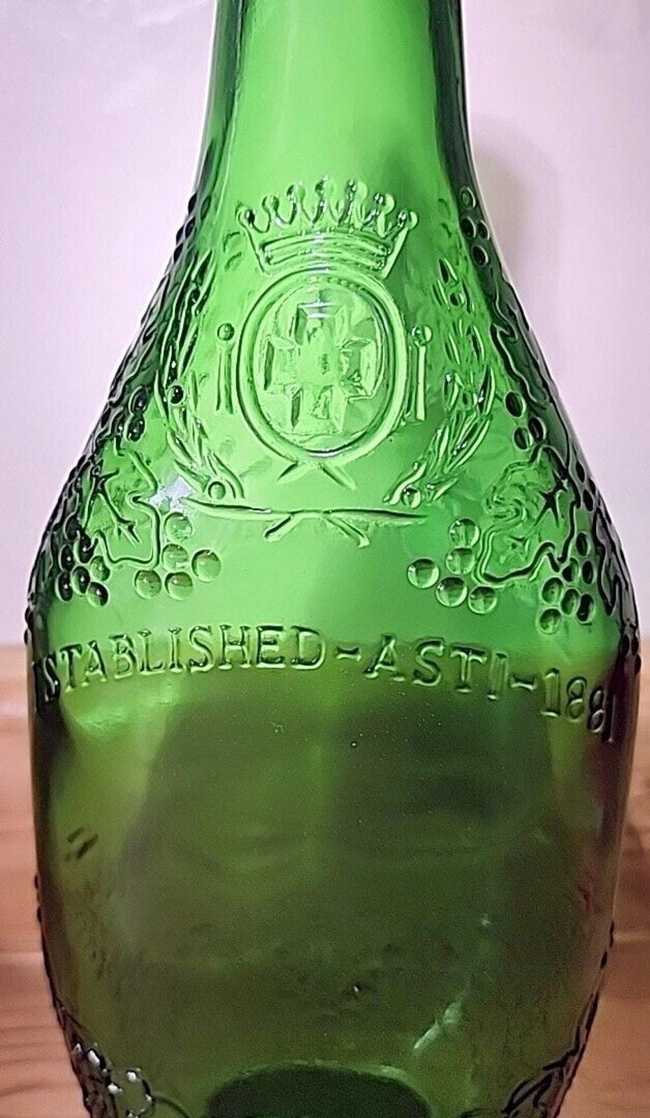 ユナイテッド・ヴィントナーズ グリーン・アスティ 4/5クォート ワイン