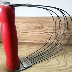 Vintage Androck Red Wooden Handled Pastry Cutter Farmhouse Kitchen Utensil
