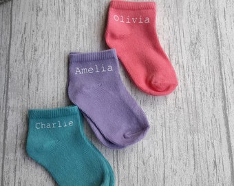 Chaussettes bébé avec prénom - Chaussettes personnalisées avec prénom - Chaussettes bébé personnalisées - Chaussettes personnalisées enfant - Chaussettes bébé