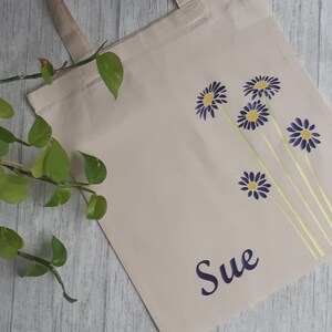 Daisy Print Tote Bag met naam Gepersonaliseerde tas Positiviteit Positieve mentaliteit Katoenen draagtas Moederdag Cadeau afbeelding 6