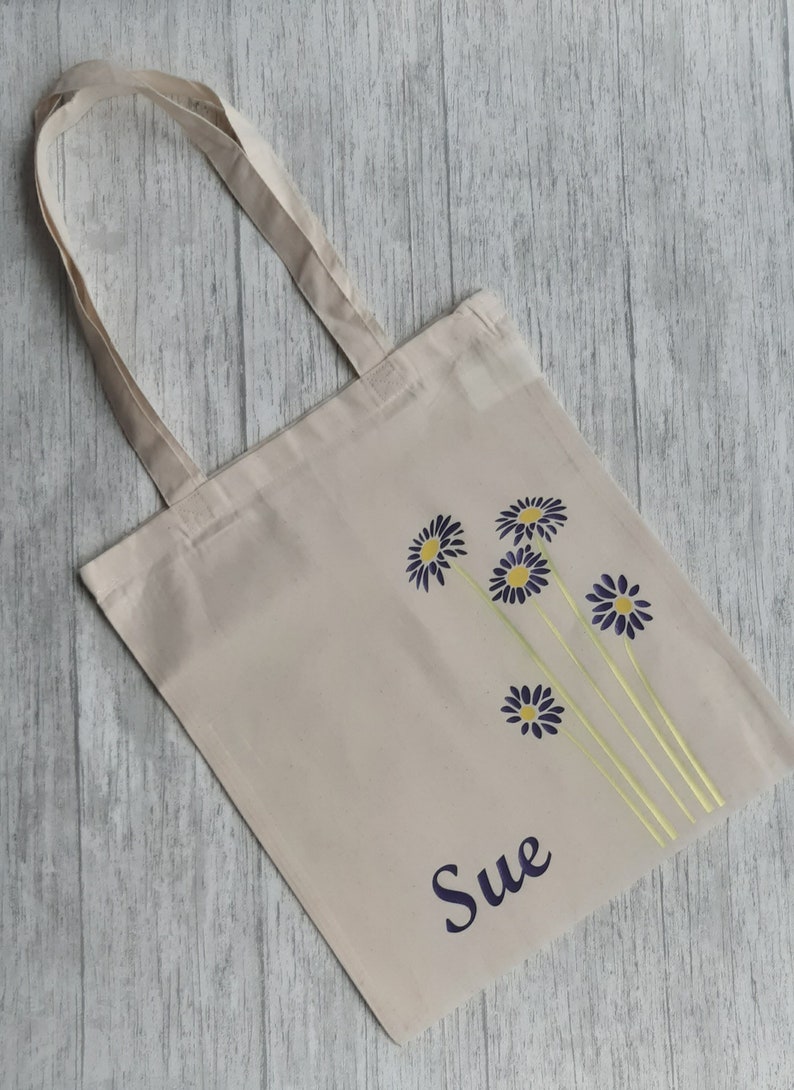 Daisy Print Tote Bag met naam Gepersonaliseerde tas Positiviteit Positieve mentaliteit Katoenen draagtas Moederdag Cadeau afbeelding 8