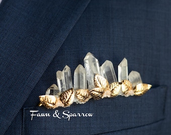 Boutonnière de poche feuille de quartz brut Quartz clair, pochette de costume, accessoires de mariage en cristal naturel, revers de marié, boutonnières de mariage
