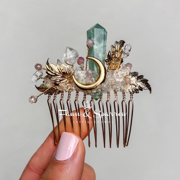 Ethereal Crystal Hair Comb, Bridesmaid Hair Comb, Boho Hair Pin, Hair Claw, Ocean Wedding,Braid Jewelry,Beach Wedding,Mermaid Hair Accessory