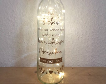 Leuchtflasche - Weinflasche Lichterkette mit Spruch für Freunde Freundin Familie Geburtstag, Hochzeit, Weihnachten Das Leben ist schön