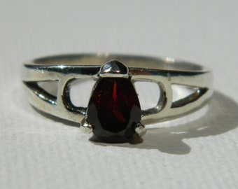 GARNET - Tear Drop .75 ct Red Garnet Sterling Silver Split Band Solitaire Ring