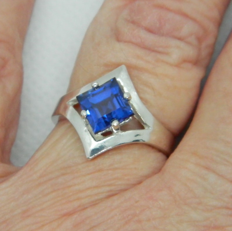 LAB SAPPHIRE Medium Dark Blue Square-Cut 2.65ct Lab Created Sapphire Solitaire Sterling Silver Ring