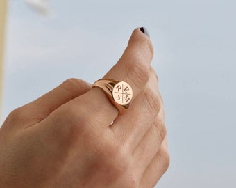 Family Signet Ring - Personalized Signet Ring - Signet Ring - Gold Signet Ring - Initial Signet Ring - Initial Ring - Valentine's Day Gift