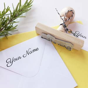 PERSÖNLICHER NAMENS-STEMPEL, Stempel mit Ihrem Namen, Initialen-Stempel, Monogramm-Stempel, handbeschrifteter Schrift-Stempel, Pinsel