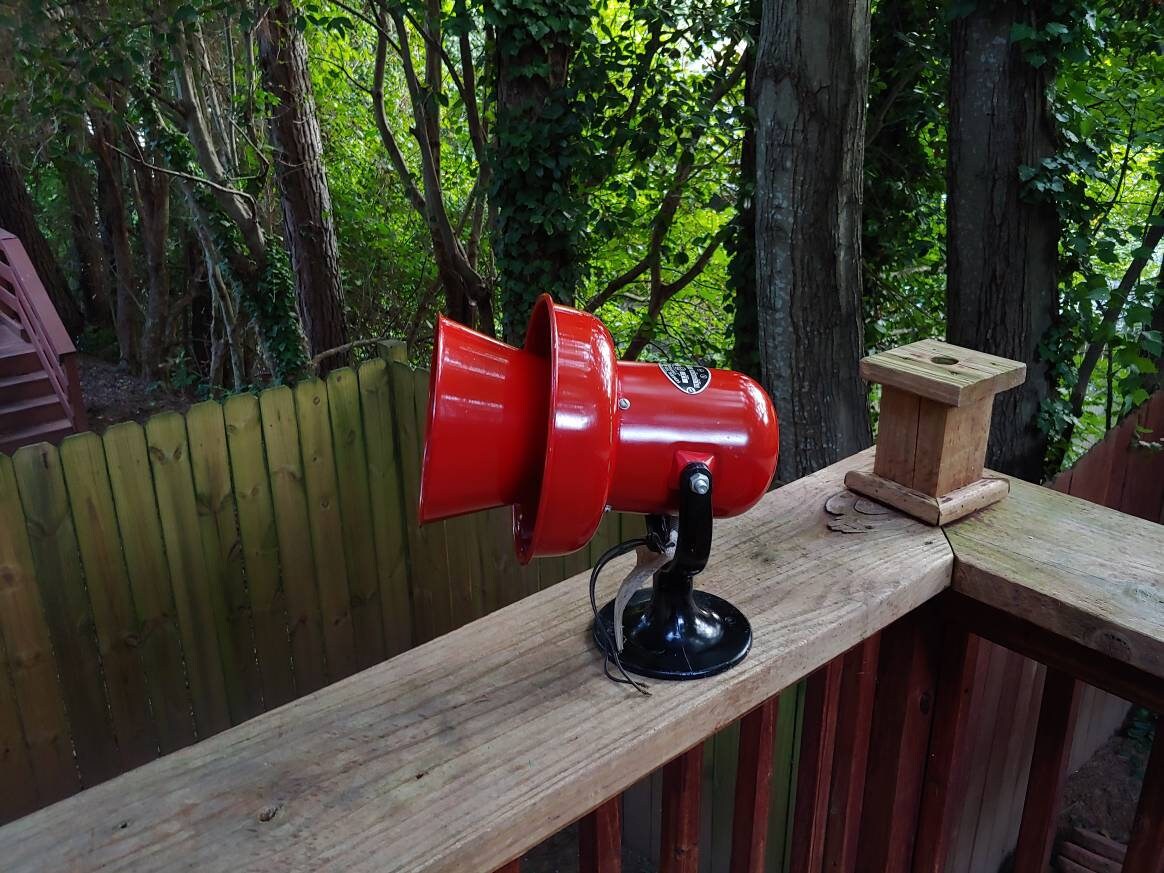 Vintage Federal Siren for sale Only 4 left at 60