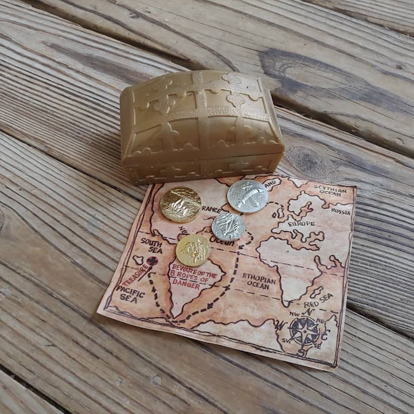 Vintage 1960s Hasbro GI Joe Adventure Team Treasure Chest Treasure Coins & Map Deep Sea Diver