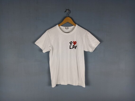comme des garcons play t shirt sizing