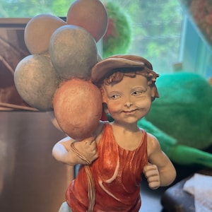 Giuseppe Armani Capodimonte Boy W/ Balloons Figurine Vintage