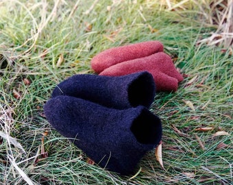 Boiled wool slippers. Handmade felt. More colors.