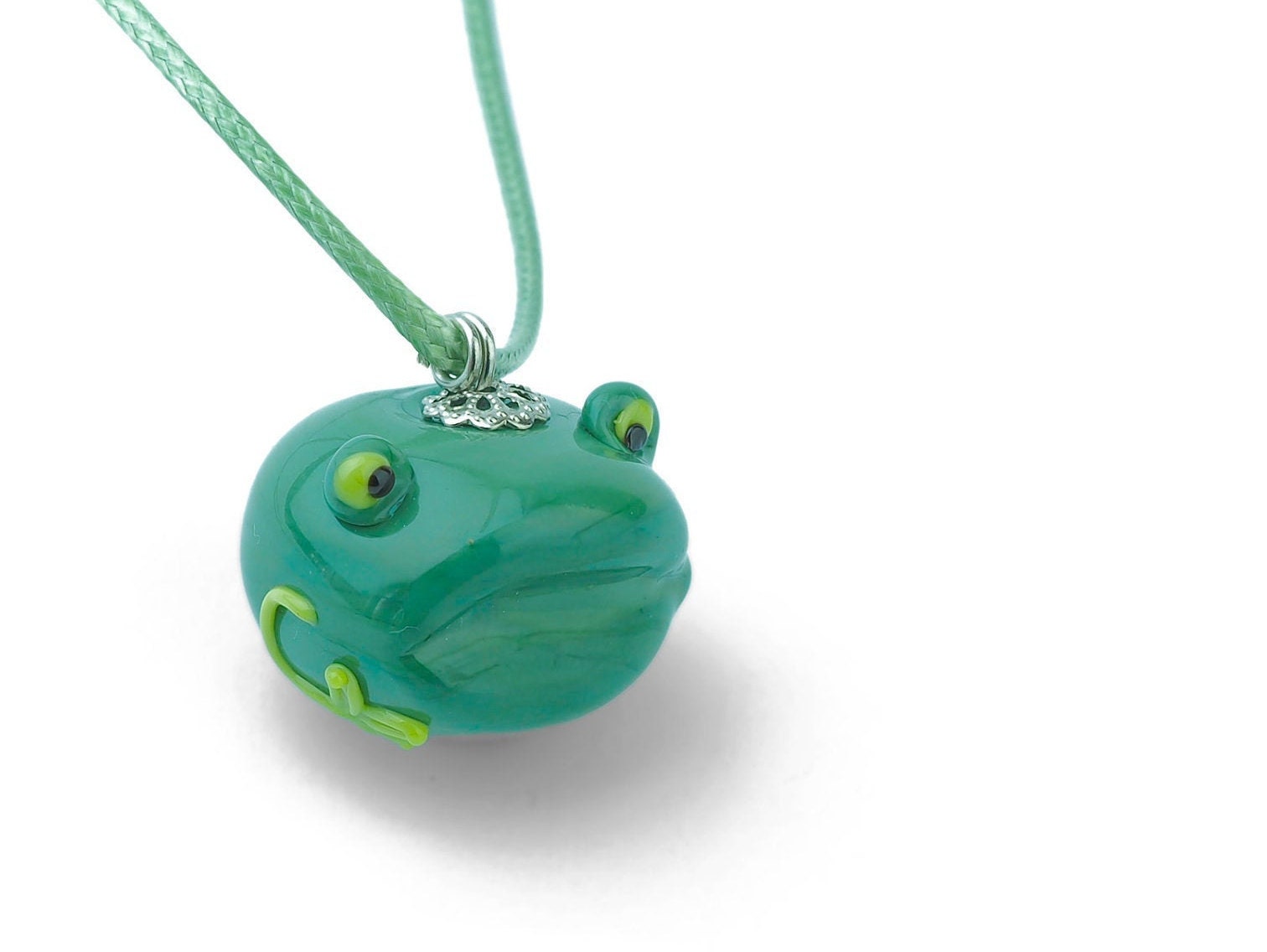 手吹きガラスのカエルネックレス：ランプワーク動物ペンダント - Etsy 日本