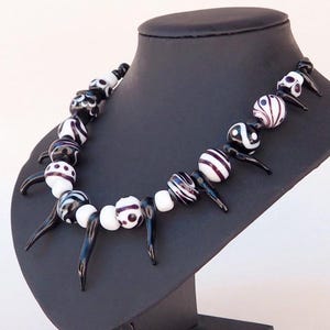 Colar de contas de vidro com inspiração asteca e embalagem para presente | Joias artesanais com contas | Colar artesanal com padrão de garra tribal para a mãe