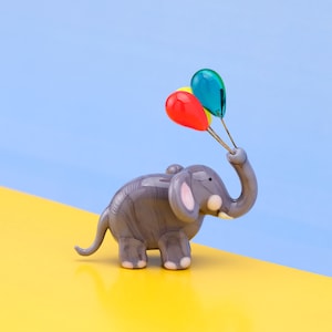 Elephant Figurine Handmade with Glass Art, Unique handcrafted souvenir, Minimalist animal artwork Murano Glass, Birthday gift for friend