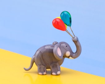 Glass Elephant Figurine, Unique handcrafted souvenir, Minimalist animal artwork with baloons, Birthday gift for friend, Miniature home decor