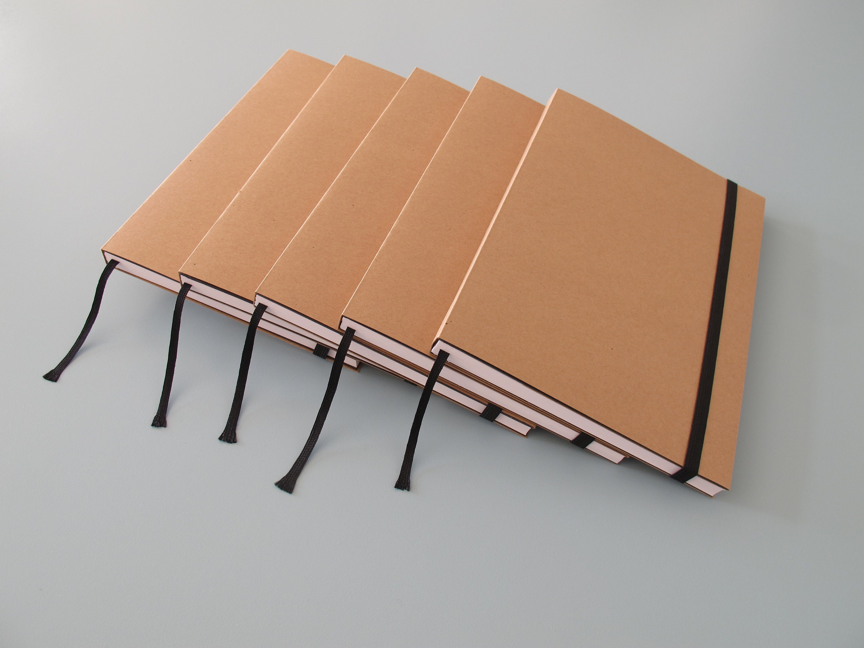 Hardcover Sewn Board Binding A5 Sketchbook 100 Gsm Fedrigoni