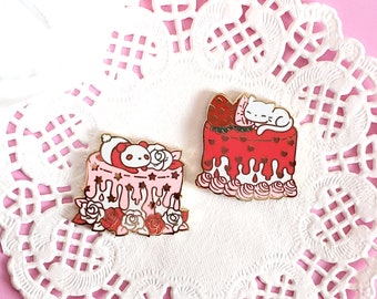 Cuddly Cake Friends - Strawberry Cat Cake & Tuxedo Panda Cake Hard Enamel Pin - Pyonko's Special Menu