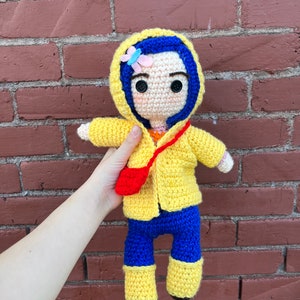Poupée Coraline au crochet