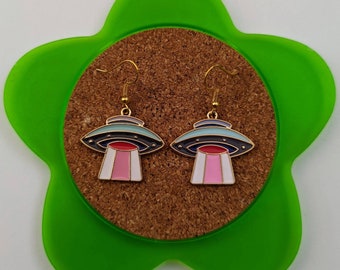 UFO extraterrestrial alien flying saucer spaceship dangle earrings