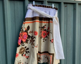 Handmade Upcycled Womens Vintage Cotton Tablecloth Skirt Knee Length Size S Brown Floral
