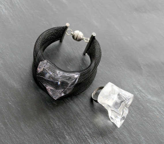 Black nylon mesh bangle bracelet with clear ice cube
