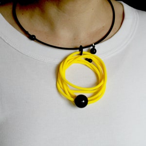Yellow necklace, Rubber necklace, Bib necklace, Glass bead, Everyday jewelry, Casual necklace, Boho Jewelry, Mesh necklace, Avantgarde