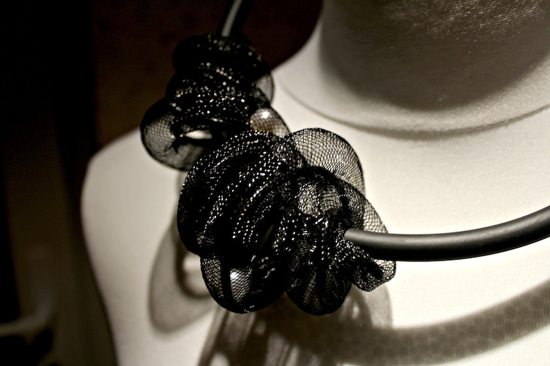 Black White Mesh Necklace main image 0