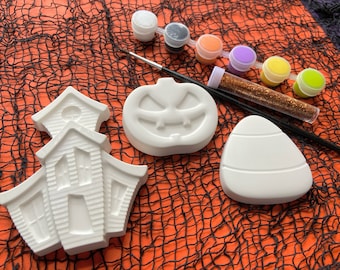 Paintable Halloween Craft Kit for Birthday Parties and October Events
