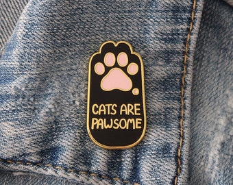 Black Cat Pin, Toe Beans Pin, Cute Cat Paw Pin, Black Cat Enamel Pin, Gifts for Cat Lovers, pins for bags, Cat Lover Gift, Pin Collector