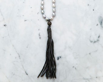 Stylish Baroque Pearl Leather Tassel Necklace