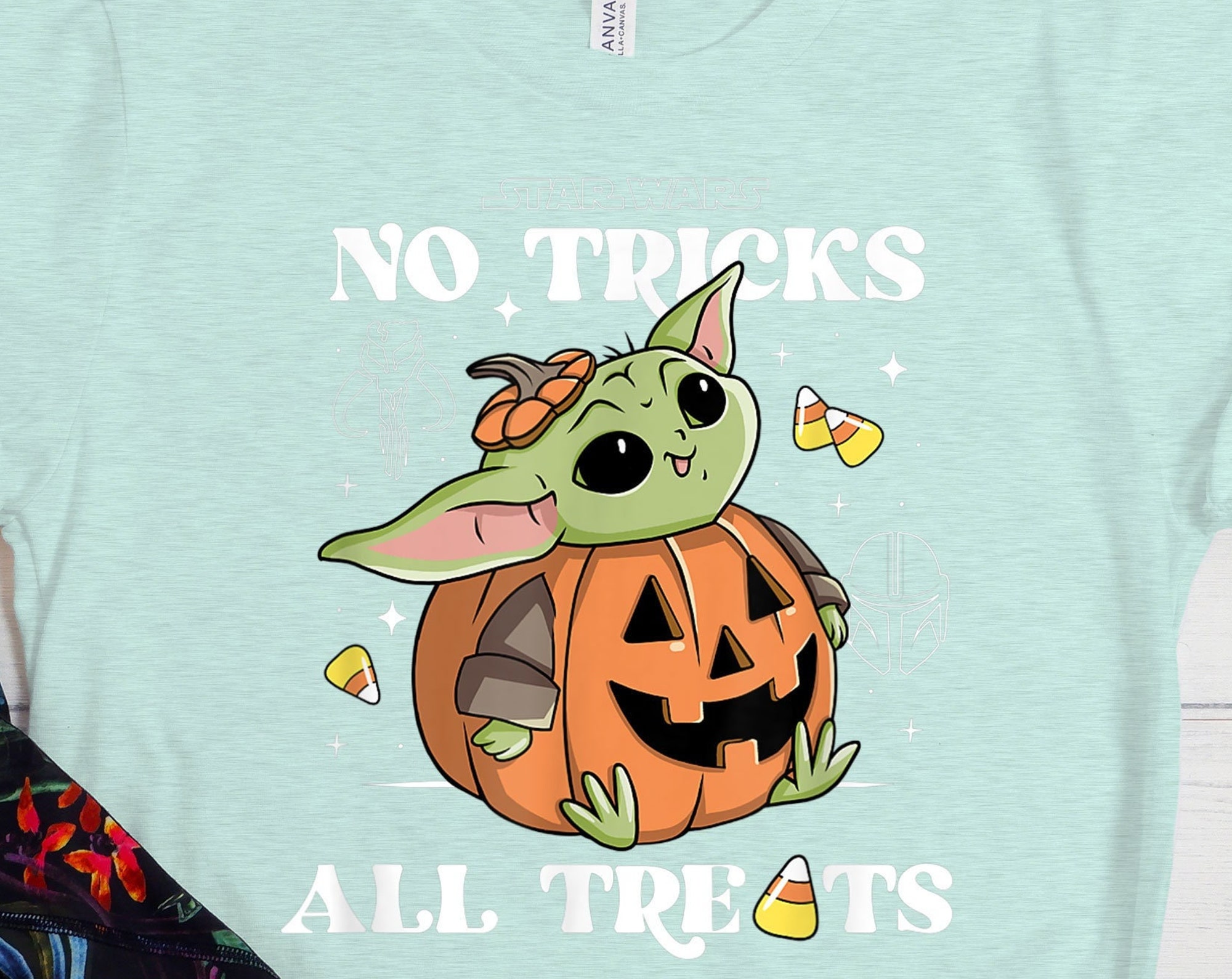 Discover Halloween Mandalorian Grogu T-shirt, Baby Yoda Halloween Shirt, Shirt No tricks All Treats