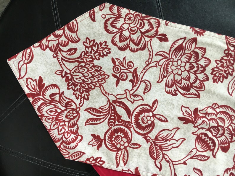 Housewarming Gifts Burgundy and light beige table decor Summer Handmade Table Runner Floral Pattern