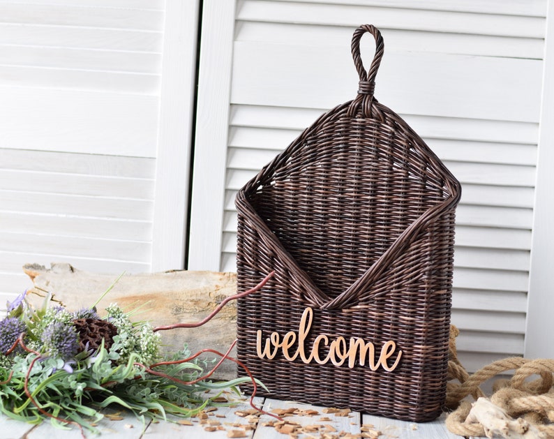 Door basket in beach stile Seaside wicker wall basket Beach House Decor Coastal Decor Nautical Wreath basket