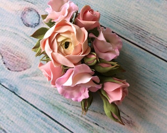 Ranunculus and roses floral hair comb. Dusty rose wedding bridal hair piece with blush pink flowers hair vine