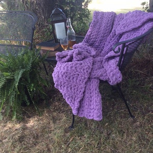 Lavender chunky crocheted throw, purple crocheted blanket, chunky purple blanket, chunky lavender throw