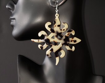 Joyfulheads  Adinkra Fierce Collection  FUNTUNFUNEFU-DENKYEMFUNEFU "siamese crocodile