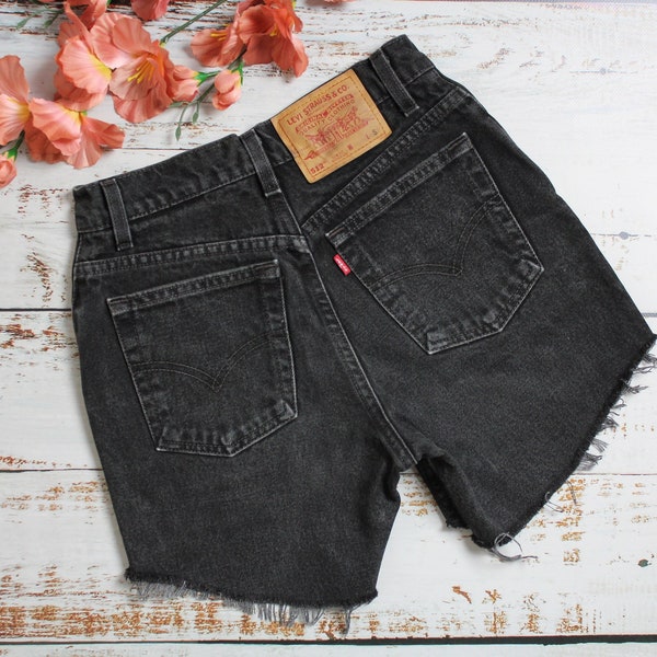 LEVI'S 512 size 26-27 shorts, 90s black jean cutoffs XS