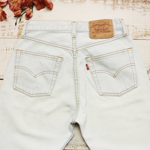 Levi&#39;s 501 jeans size W26 L32 straight leg, 1990s Very light blue Levi jeans size XS
