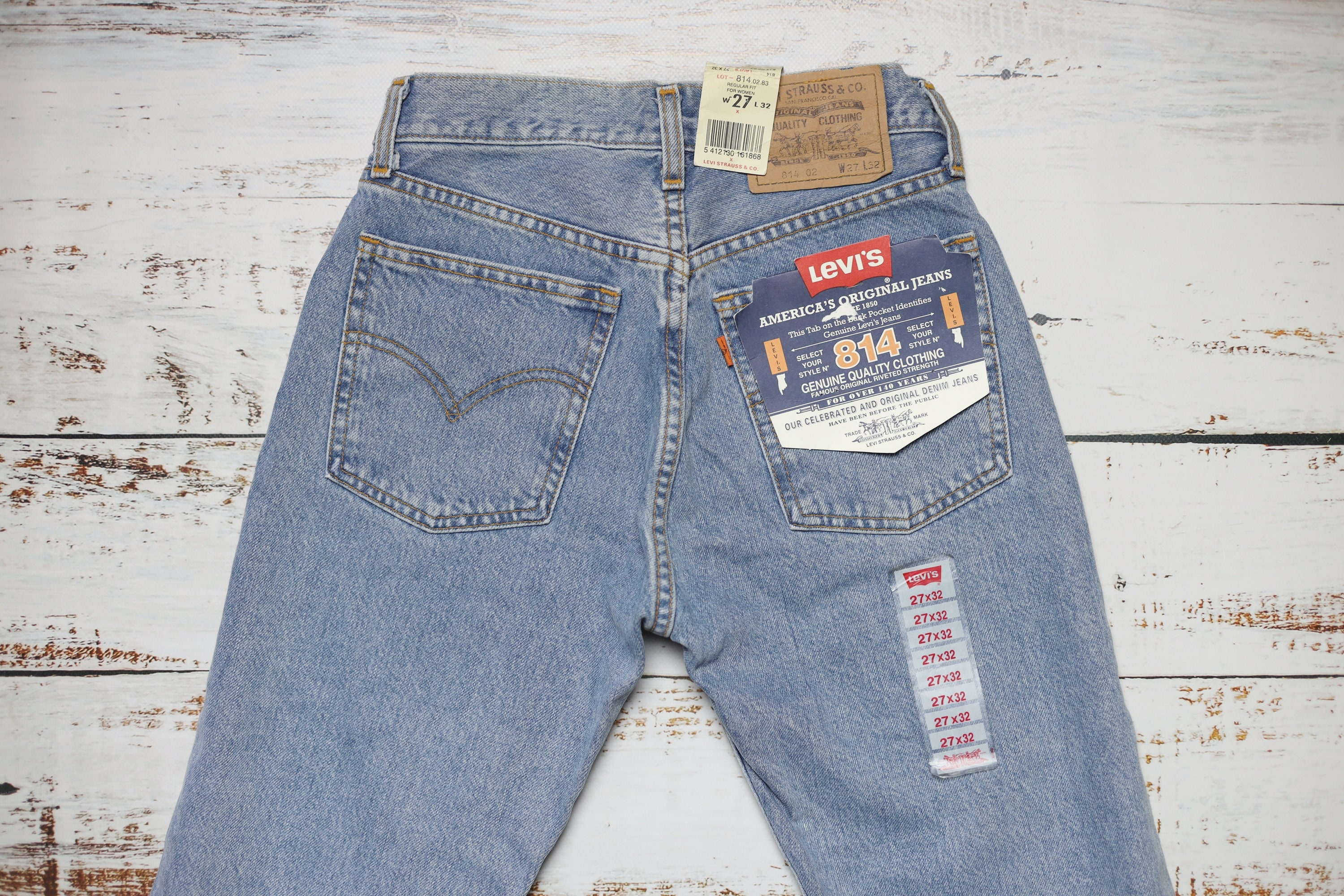洋書 This Is a Pair of Levi's Jeans Deadstock Levi's 814 Jeans Size W26 L32, Vintage Light Blue Denim