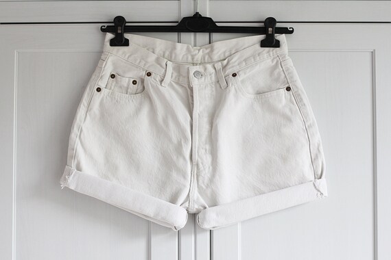 levi's high rise white shorts