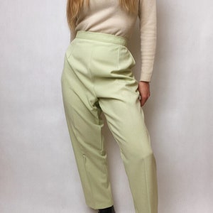 1990s Pants with high rise * Willow green elegant trousers for women * size Large