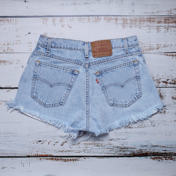 Levi's 560 Shorts Size 32-33 Made in USA, Vintage Light Blue Jean